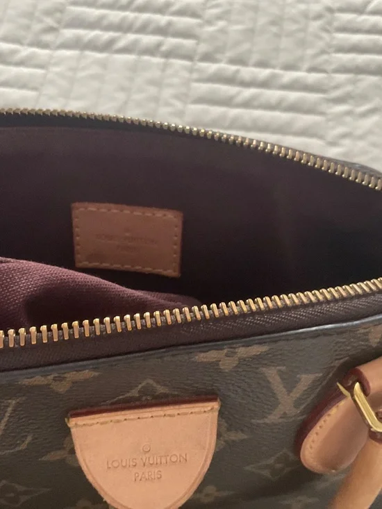 Louis Vuitton Speedy Style Handbag - Picture 9 of 11